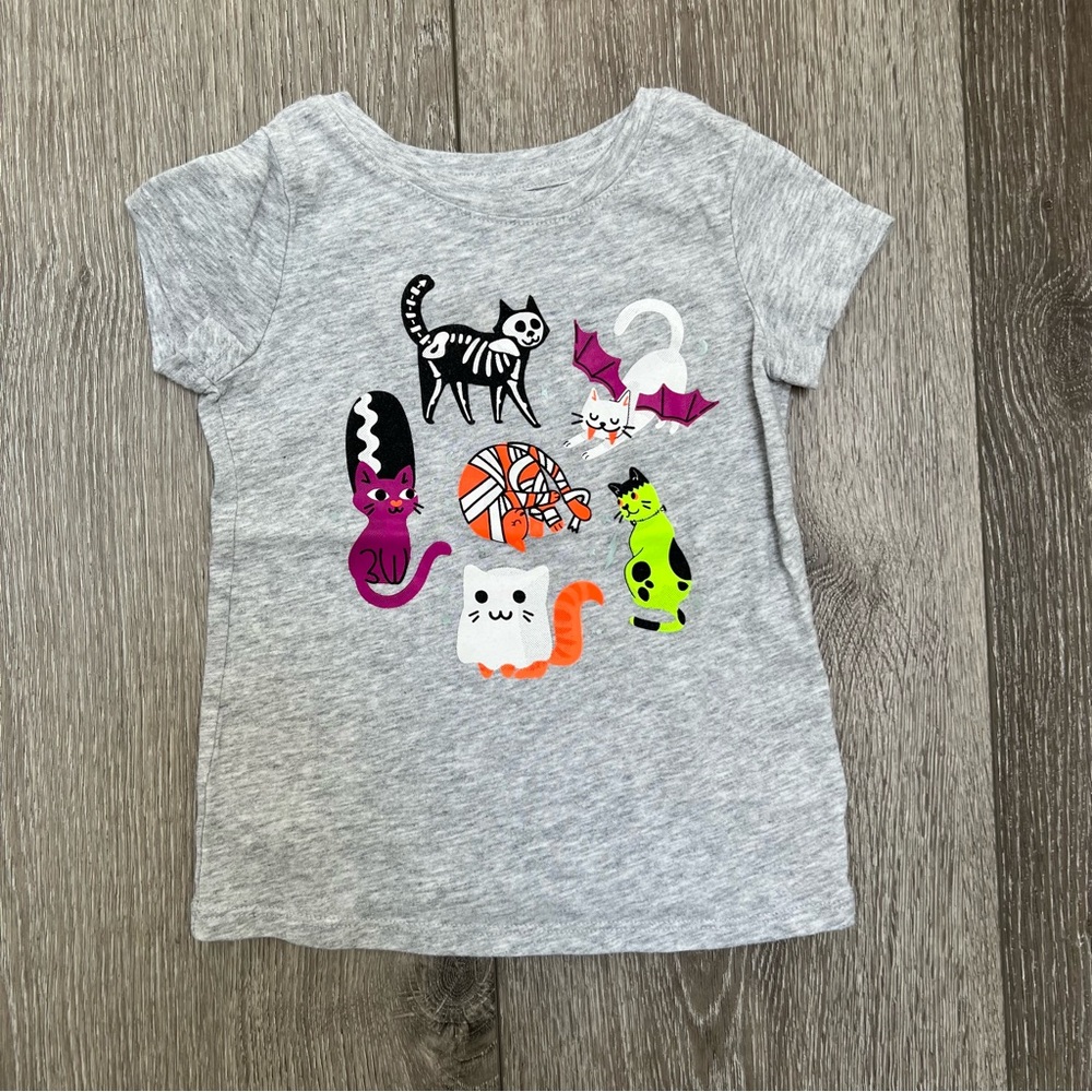 CAT AND JACK SHORT SLEEVE HALLOWEEN SHIRT CATS GREY 2T